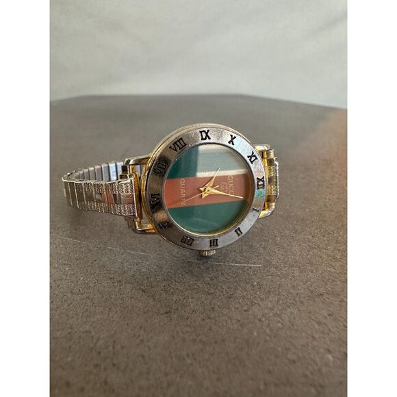 Designer Look Watch - Picture 4 of 6